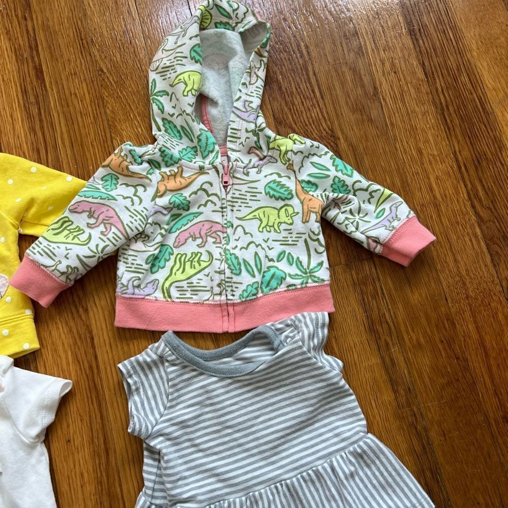 Newborn Outfits  - Picture 3 of 3
